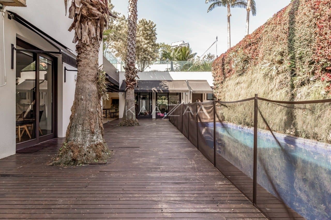 Localização cobiçada e arquitetura contemporânea. Casa extraordinária no Jardim Europa. - Foto 15