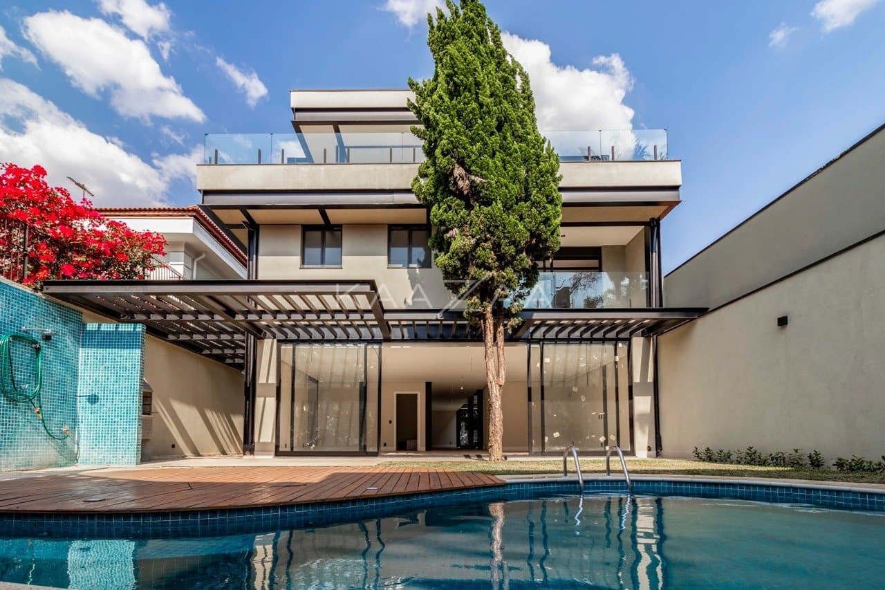 Casa contemporânea com jardim e elevador, no Jardim Paulista. - Foto 1