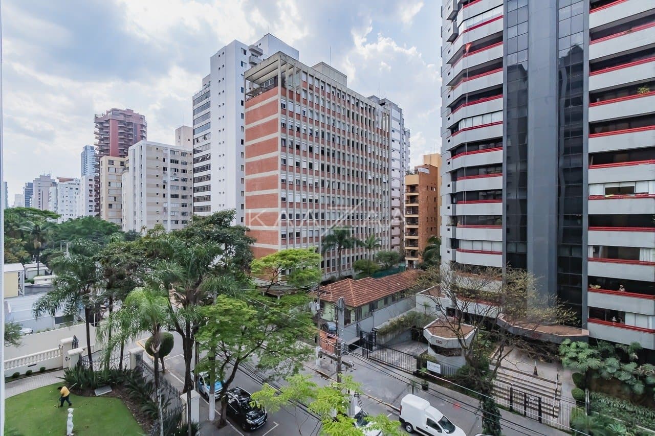 Apartamento amplo no Itaim Bibi, pertinho do Ibirapuera e rodeado do que há de melhor no bairro. - Foto 9