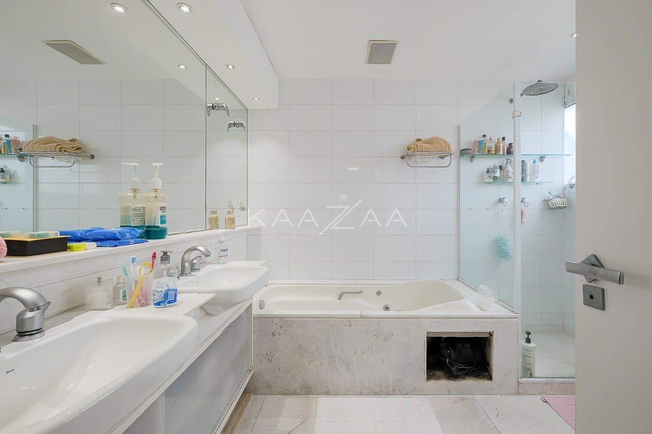 Impecável: apartamento reformado em Moema com 3 suítes. - Foto 24