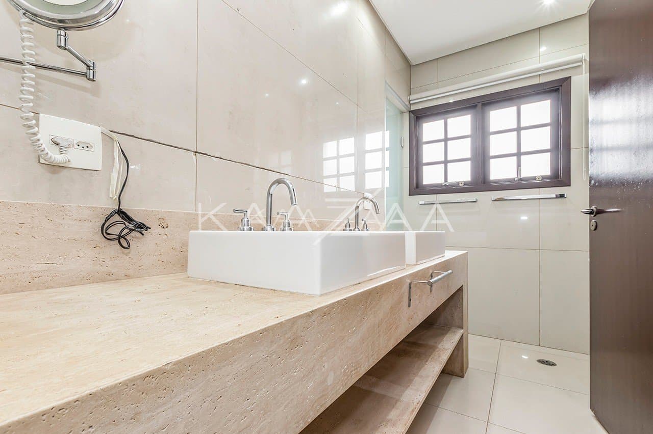 Belíssima casa reformada no Jardim Paulistano. Em ótima localização, a poucos metros da Faria Lima. - Foto 34