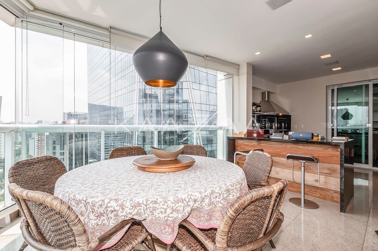 Aqui a sofisticação e infra estrutura são implacáveis. Belíssimo apartamento no Itaim Bibi. - Foto 12