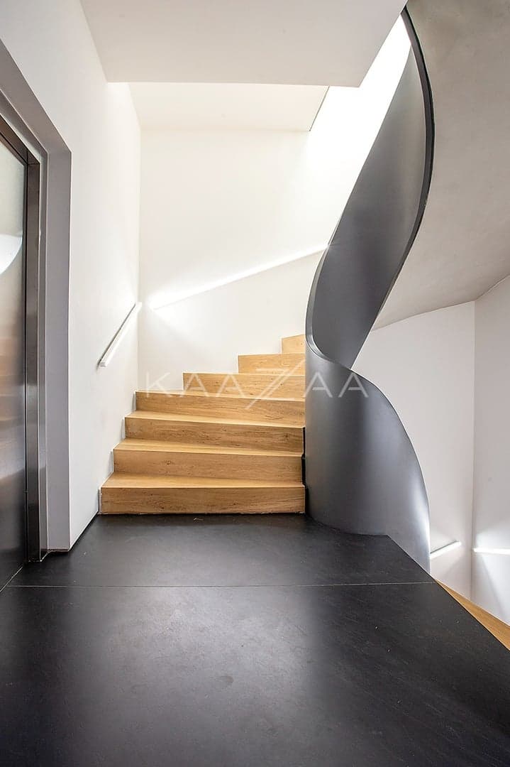 Contemporânea e toda mobiliada: casa com ambientes livres e jardim magnífico em rua fechada em Alto de Pinheiros. - Foto 55