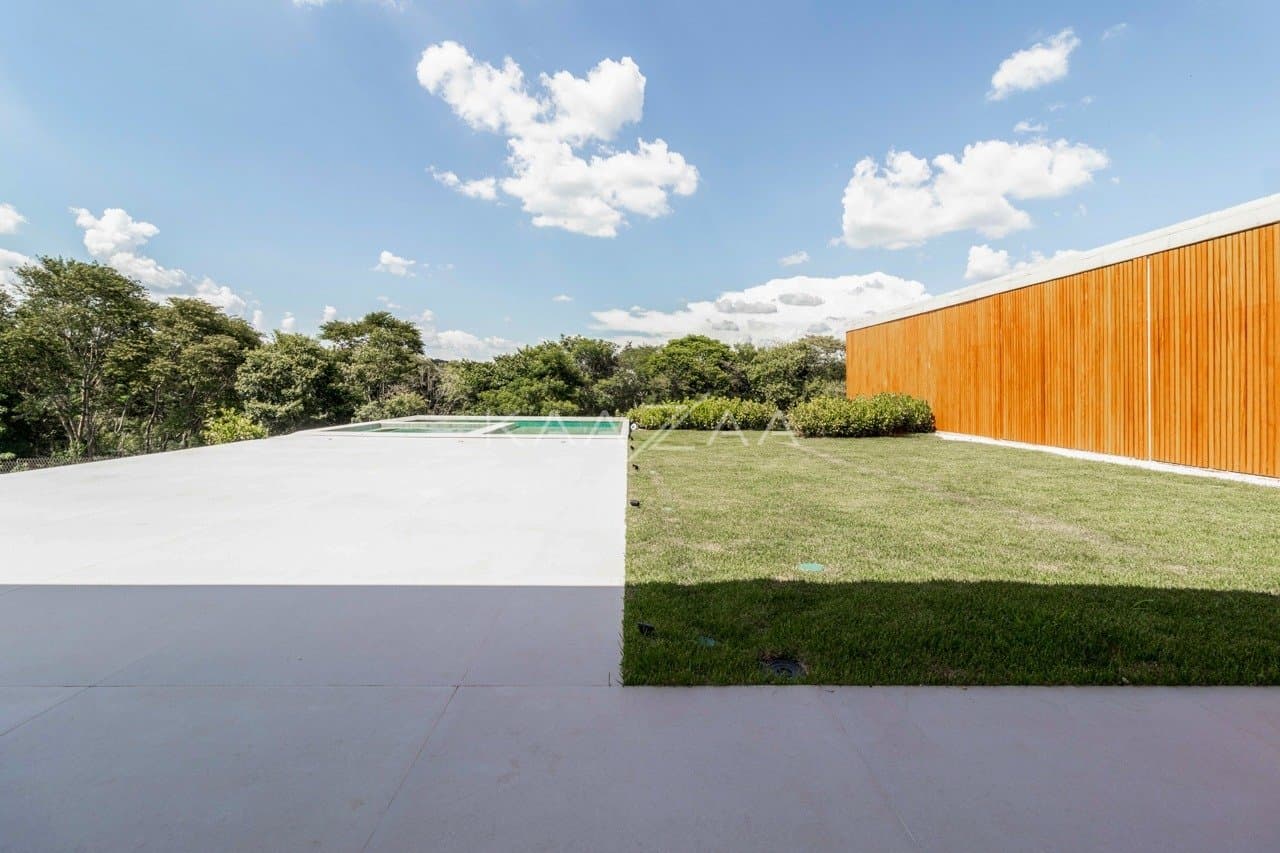 Casa em elegante diálogo com a natureza na Baroneza - Foto 5