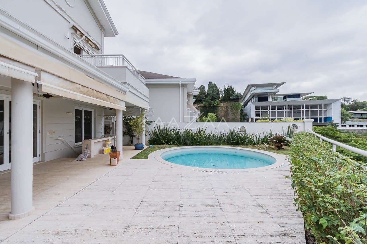 Espaços super amplos, muitos verdes e uma vista divina. Casa no estilo europeu, na Cidade Jardim. - Foto 5
