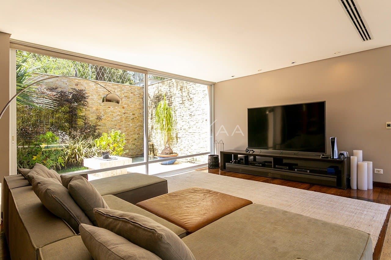 Casa com clima incrível, ótimo espaço de lazer e jardim ensolarado, no bairro Boaçava. - Foto 15
