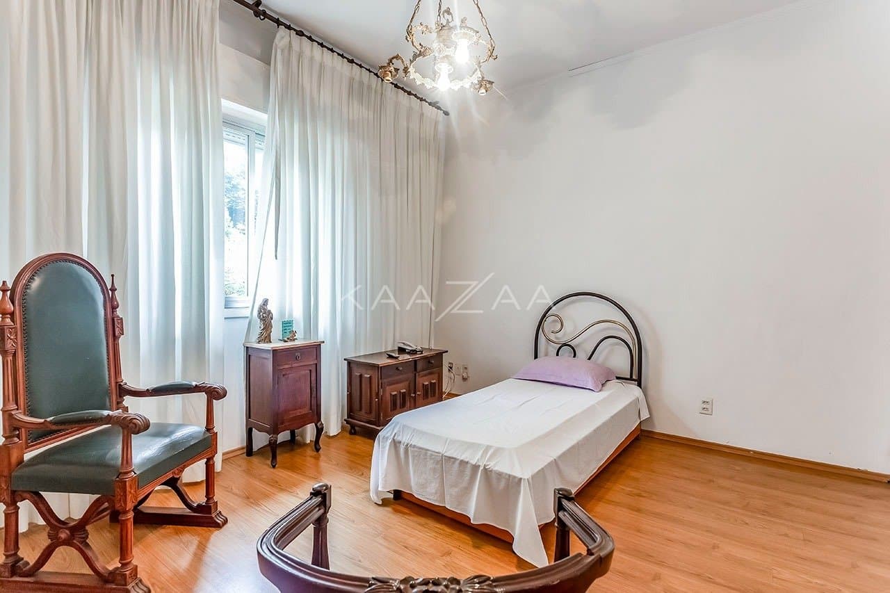 Casa ampla, em rua arborizada e muito bem localizada, no Jardim Paulista. - Foto 11