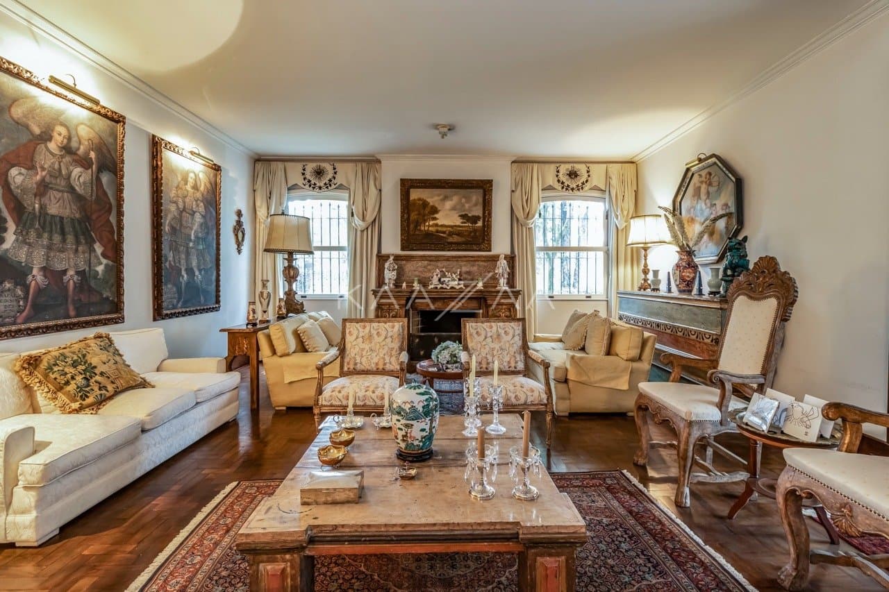 Casa clássica na Cidade Jardim com 4 suítes, piscina e terreno delicioso. - Foto 12