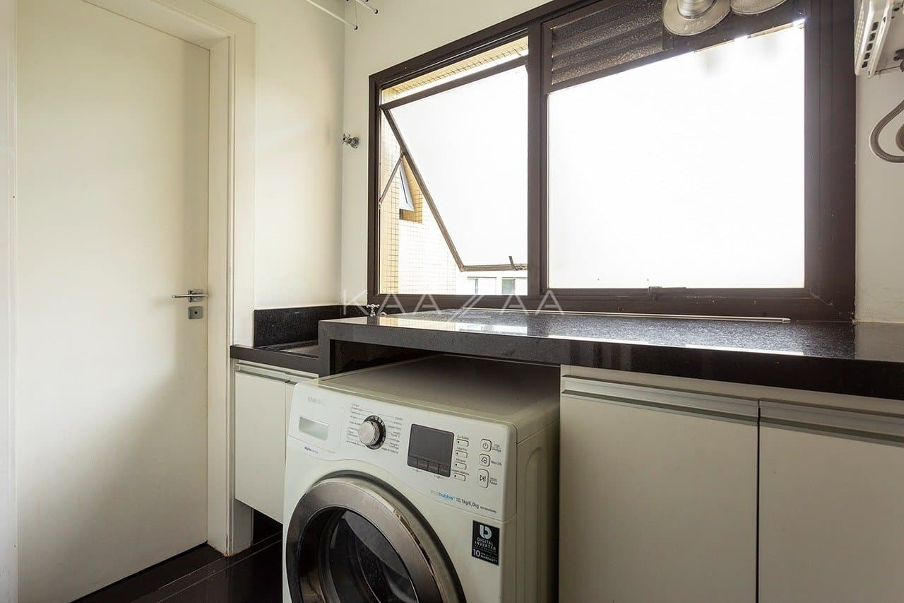 Belíssimo apartamento com pé-direito duplo em região super tranquila de Moema. - Foto 18