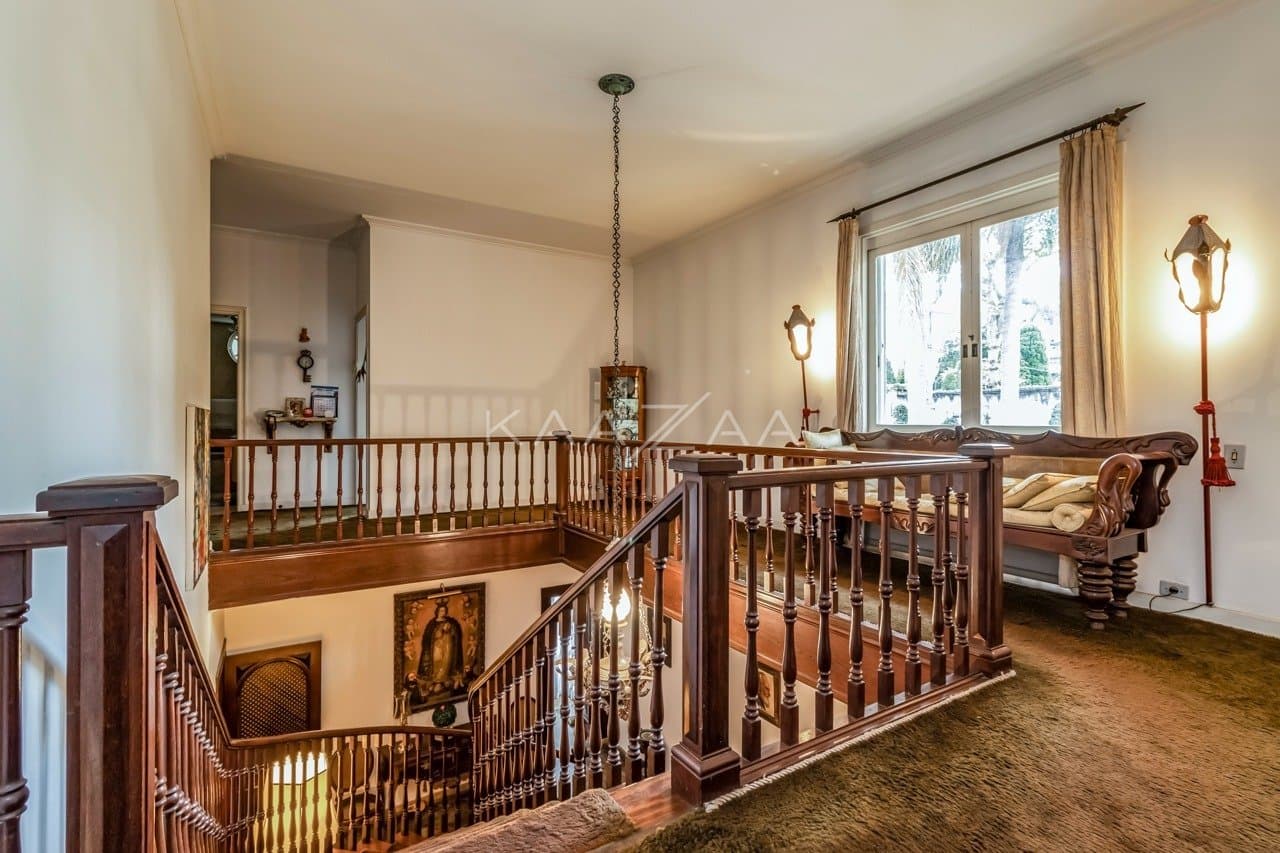 Casa clássica na Cidade Jardim com 4 suítes, piscina e terreno delicioso. - Foto 40