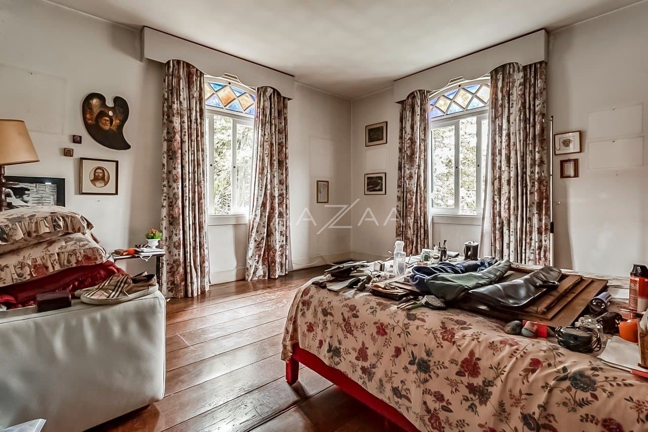 Casa cheia de potencial para reforma, com 1600 m² de terreno e um jardim exuberante em Alto de Pinheiros. - Foto 34