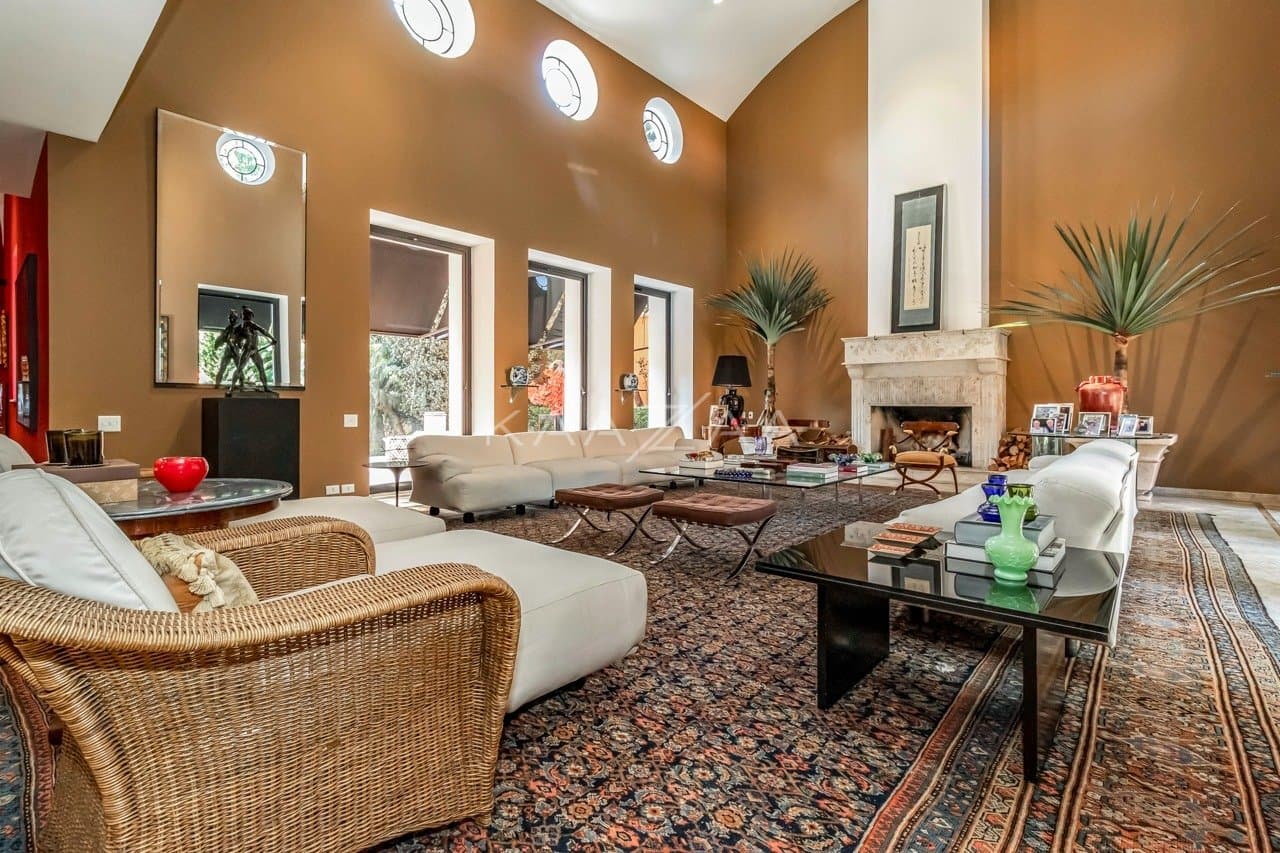 Casa deliciosa com lindo jardim e 4 suítes. Reformada, no Jardim Guedala. - Foto 16
