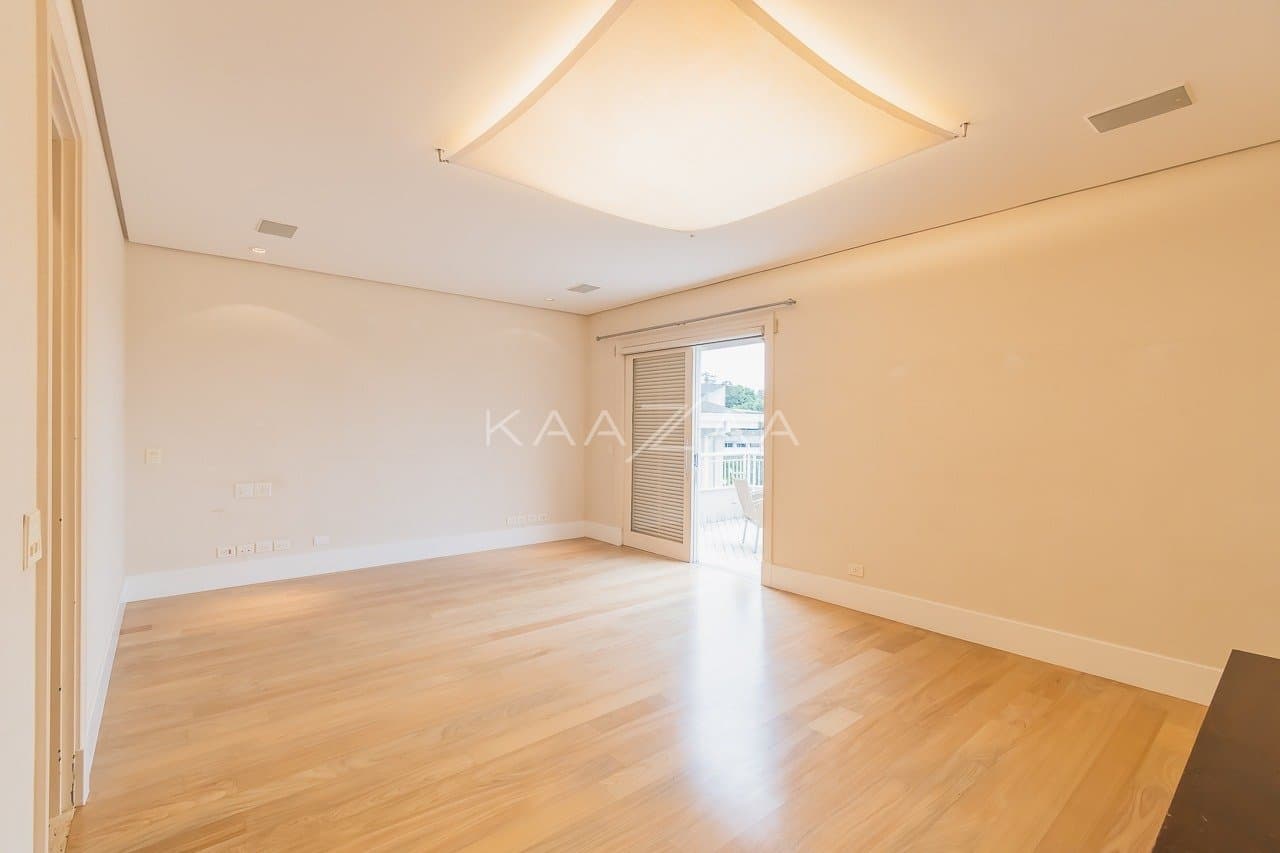 Espaços super amplos, muitos verdes e uma vista divina. Casa no estilo europeu, na Cidade Jardim. - Foto 21