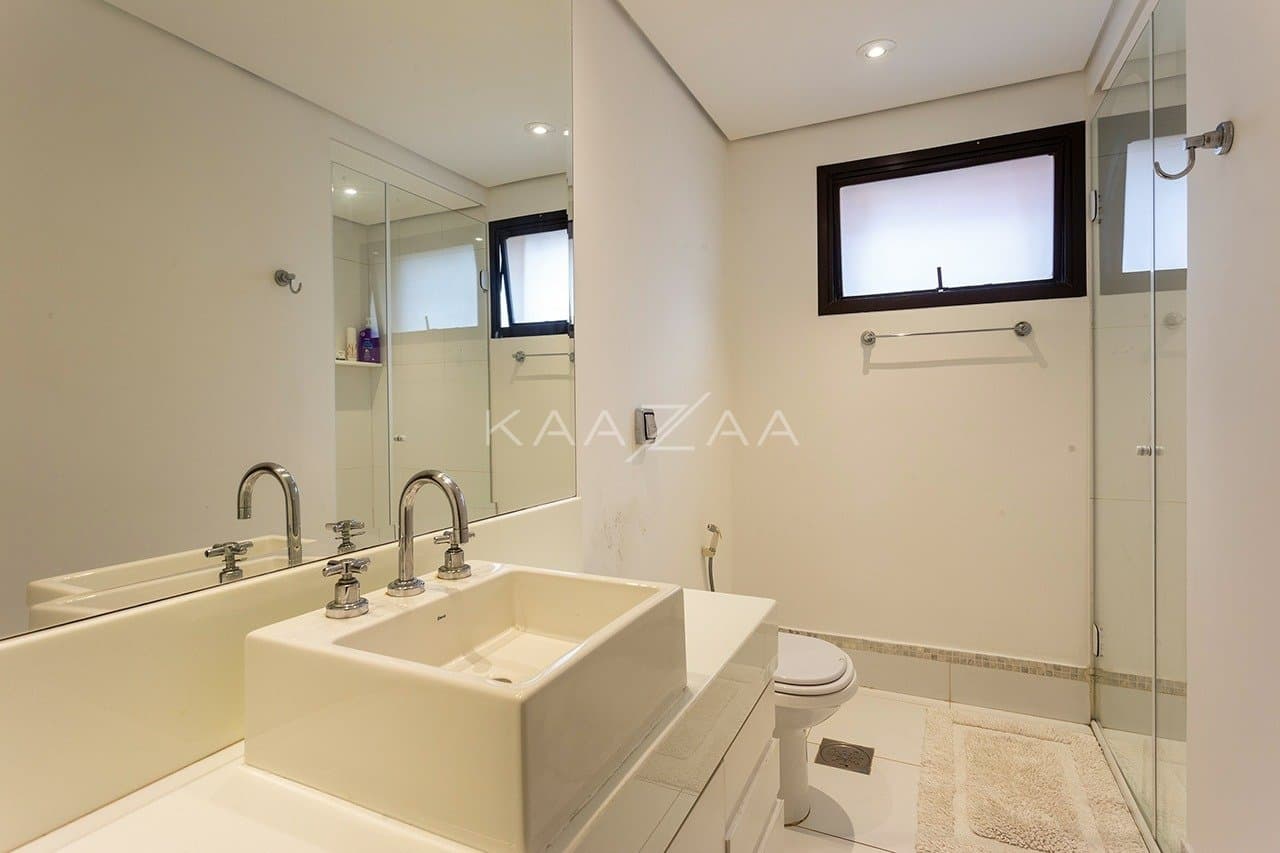 Belíssimo apartamento com pé-direito duplo em região super tranquila de Moema. - Foto 33