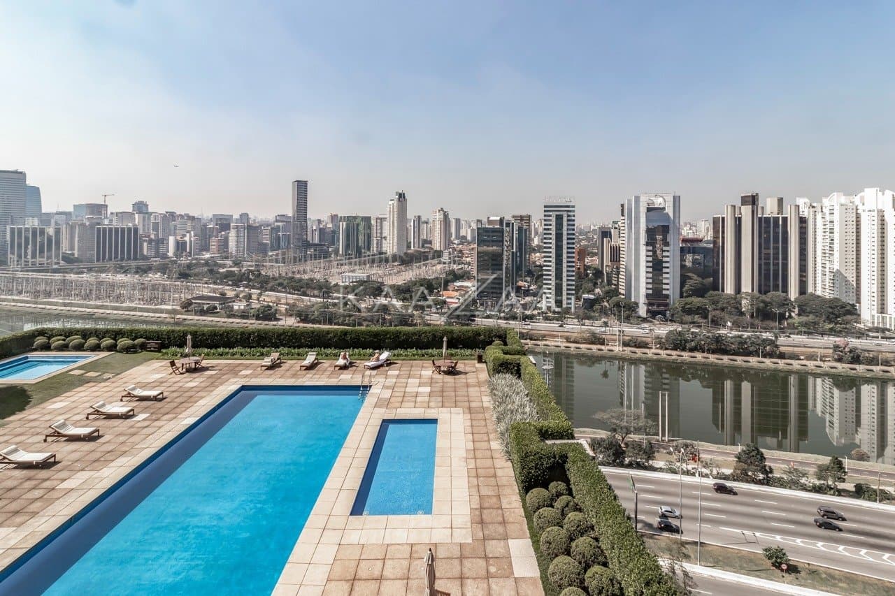 Equilíbrio entre arquitetura e design são o charme deste apartamento em Cidade Jardim. - Foto 11