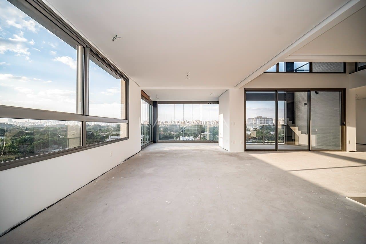 Em frente ao Parque Ibirapuera, um empreendimento rodeado de verdes. Apartamento Duplex em Moema. - Foto 1
