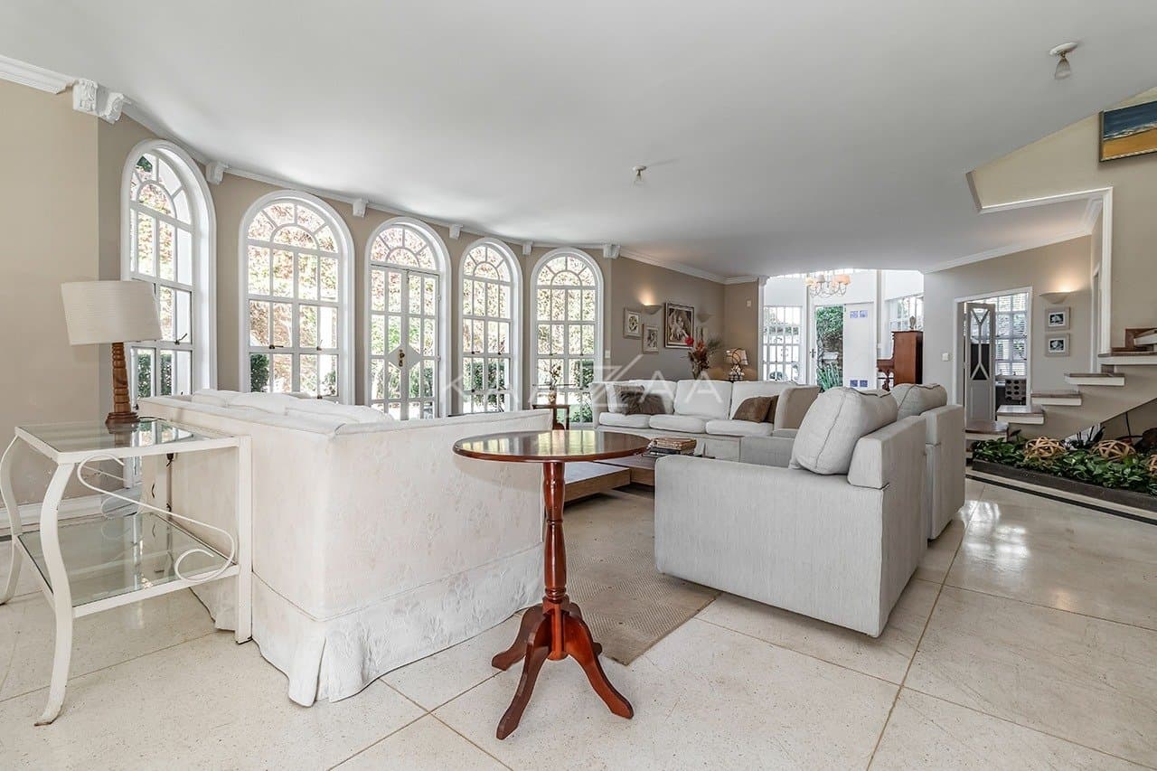 Deliciosa casa clássica, iluminada e ampla, no sossego da Cidade Jardim. - Foto 18