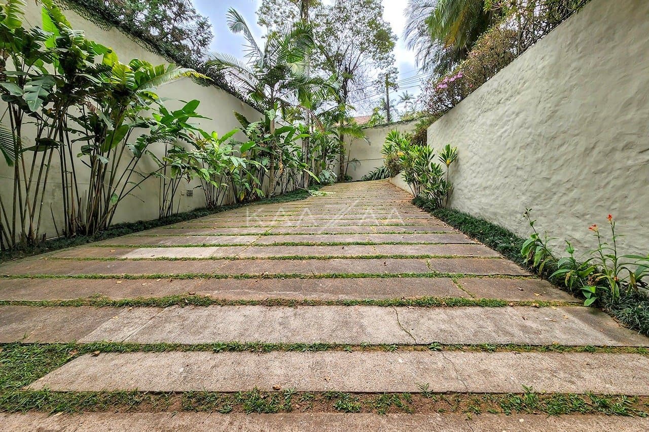 Para viver com tranquilidade e segurança: casa super aprazível em rua fechada no Real Parque. - Foto 33
