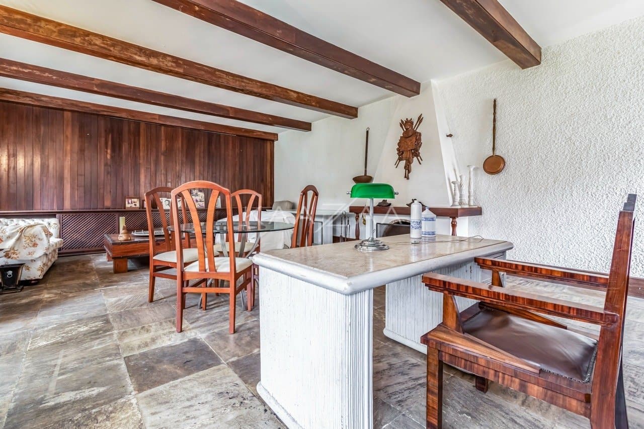 Casa clássica na Cidade Jardim com 4 suítes, piscina e terreno delicioso. - Foto 37