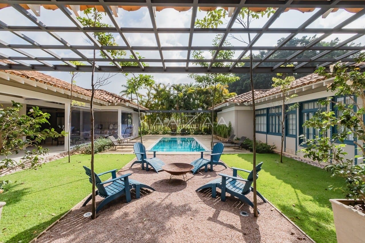 Linda paisagem e ares coloniais são o charme desta casa no condomínio Quinta da Baroneza. - Foto 3