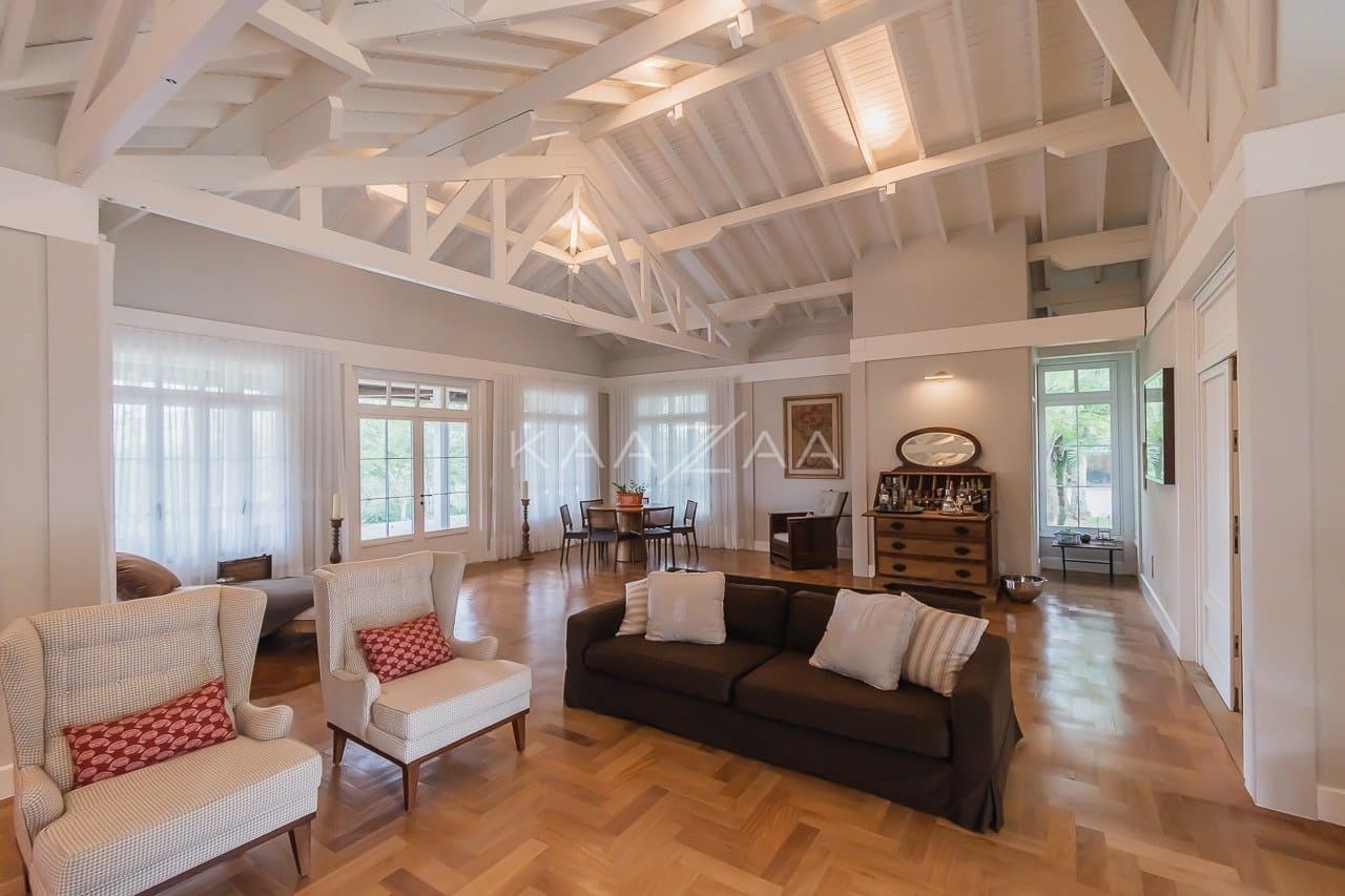 Linda paisagem e ares coloniais são o charme desta casa no condomínio Quinta da Baroneza. - Foto 41