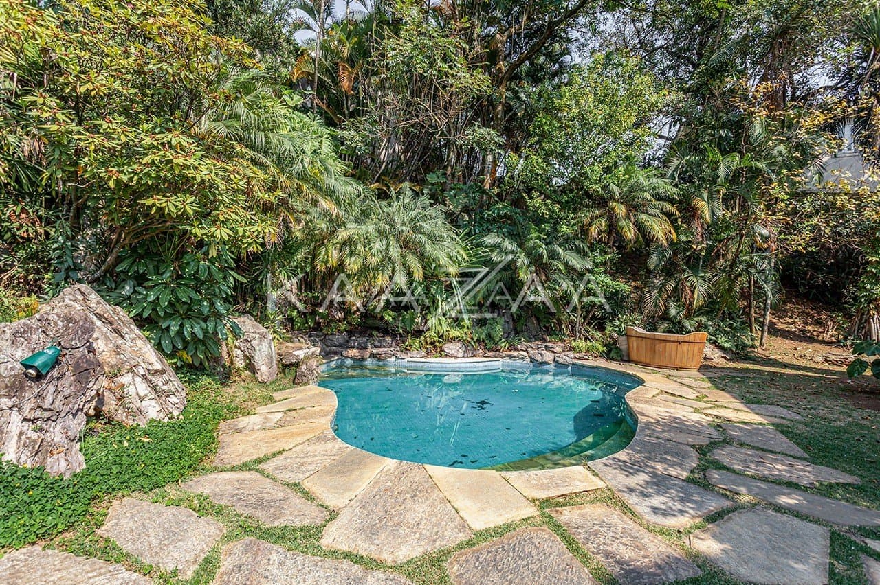 Um jardim tropical em plena Cidade Jardim. Casa com projeto de Marcos Tomanik. - Foto 2