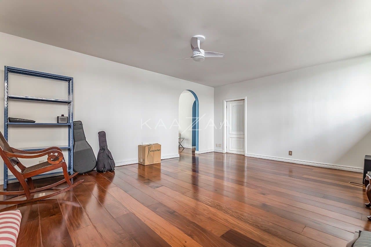 Um delicioso apartamento no Jardins com 392m², ótima localização e vista verde para relaxar. - Foto 10