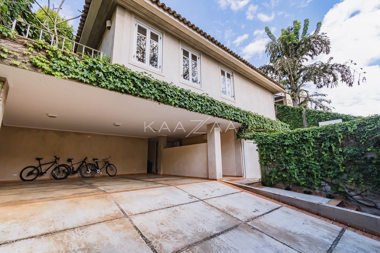Casa muito ampla e ensolarada, em condominio de rua fechada com muita segurança na Cidade Jardim. - Foto 73