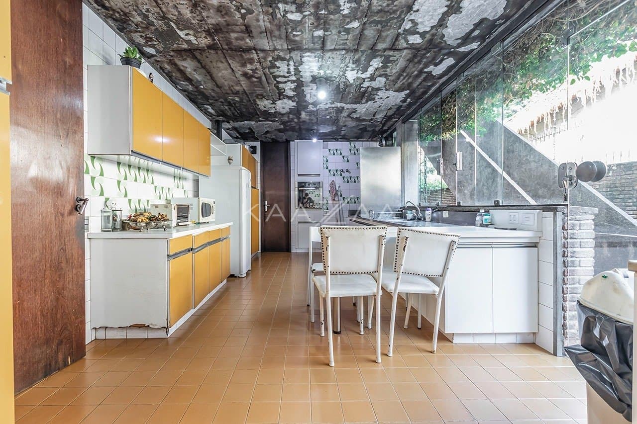 Clima modernista, para contemplar a natureza em espaços sofisticados nesta casa em Cidade Jardim. - Foto 23