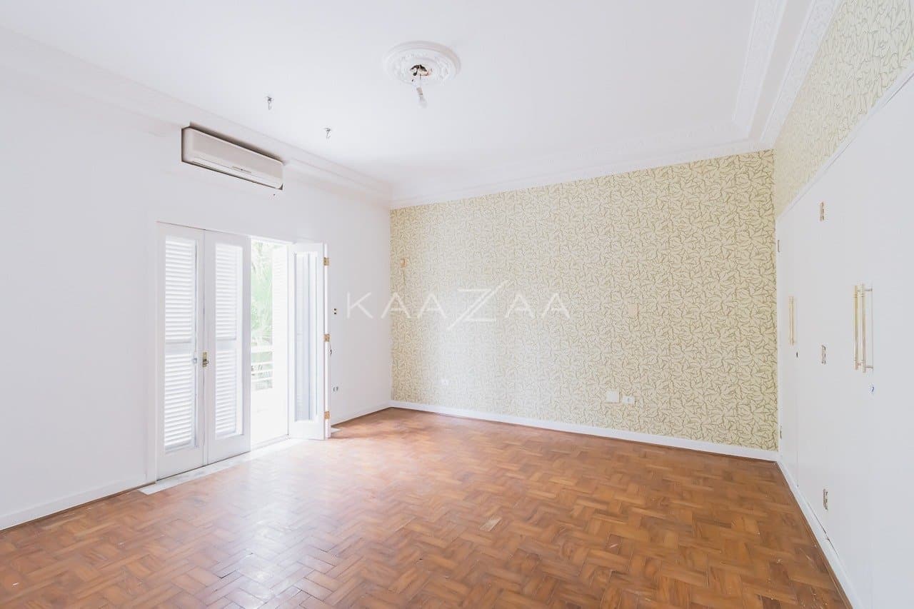 Ambientes leves e espaçosos, nesta casa de 480m² com 4 suítes no Jardim Paulista. - Foto 36
