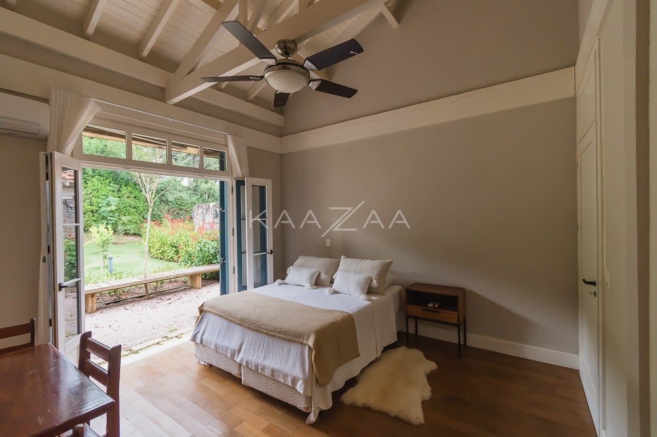 Linda paisagem e ares coloniais são o charme desta casa no condomínio Quinta da Baroneza. - Foto 89