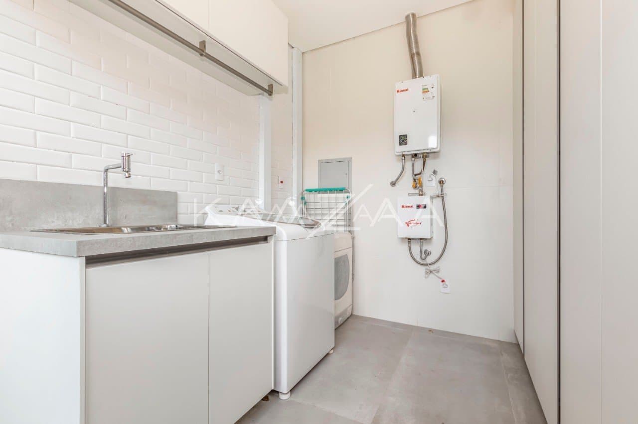 Pronta para entrar e morar, essa casa nova e sossegada fica em rua tranquila no Jardim Paulistano. - Foto 24