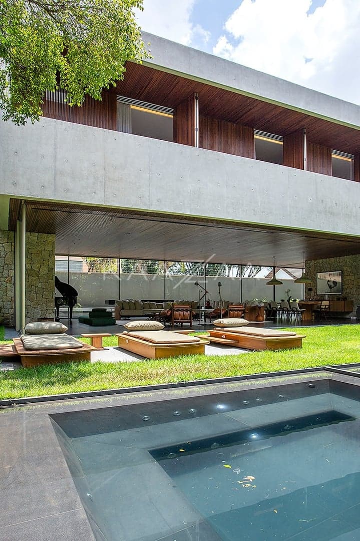 Contemporânea e toda mobiliada: casa com ambientes livres e jardim magnífico em rua fechada em Alto de Pinheiros. - Foto 22