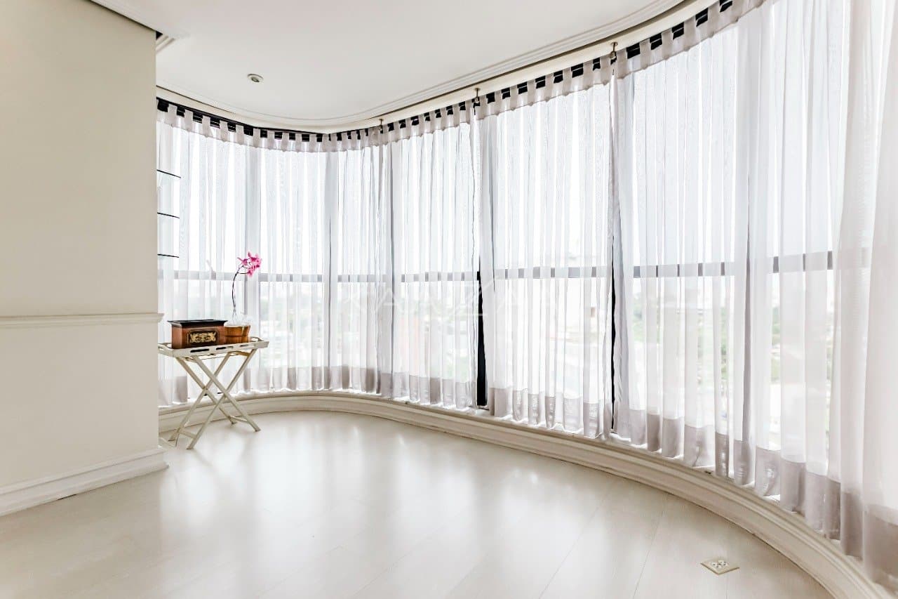 Para se viver envolvido por uma arquitetura elegante e detalhes clássicos, nesta Cobertura Duplex em Moema. - Foto 24