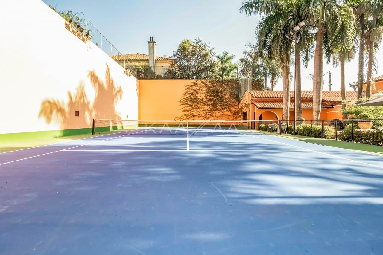 Casa deliciosa com lindo jardim e 4 suítes. Reformada, no Jardim Guedala. - Foto 10
