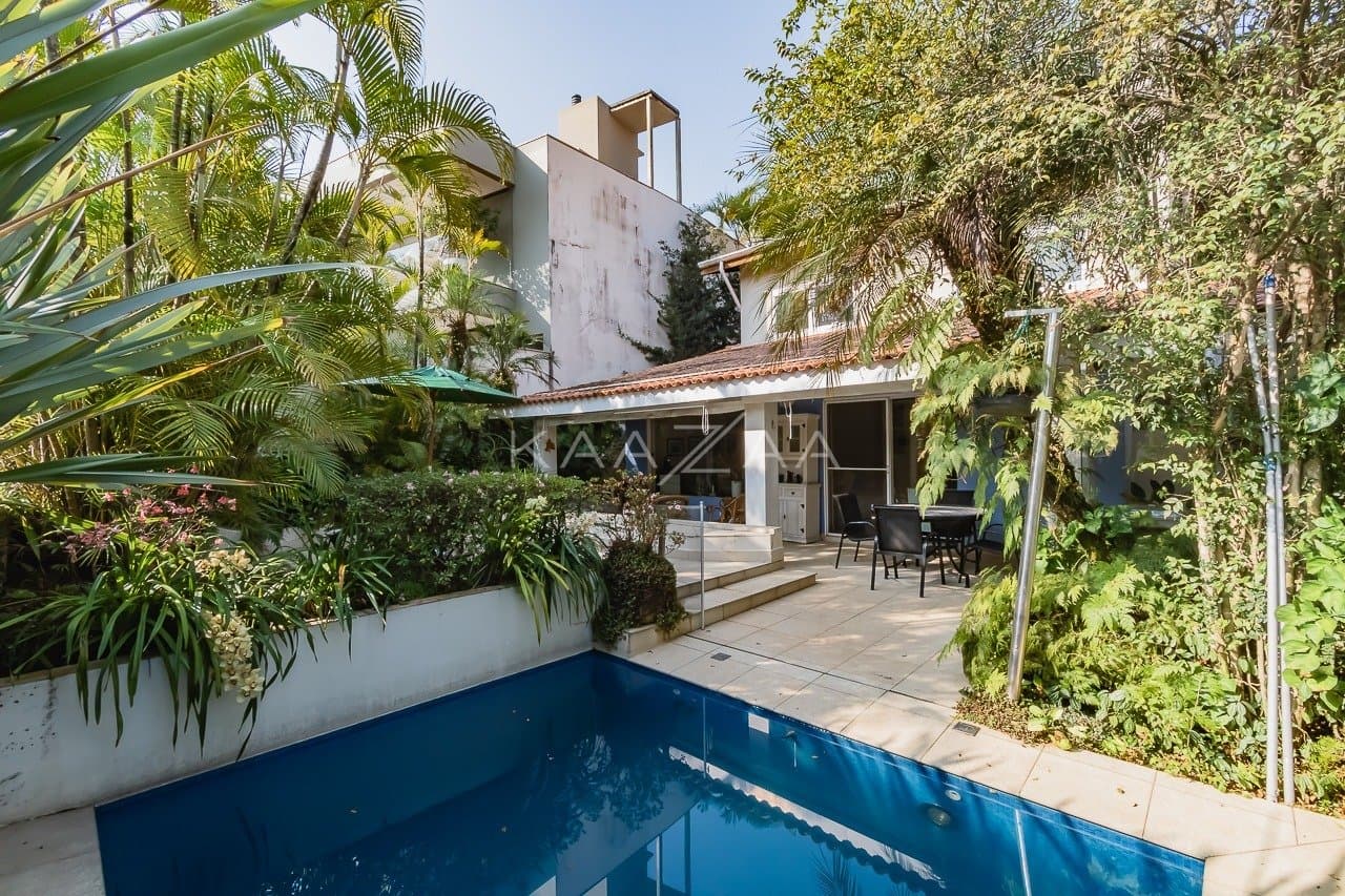 Conforto e natureza nesta casa em rua fechada em Cidade Jardim. - Foto 2