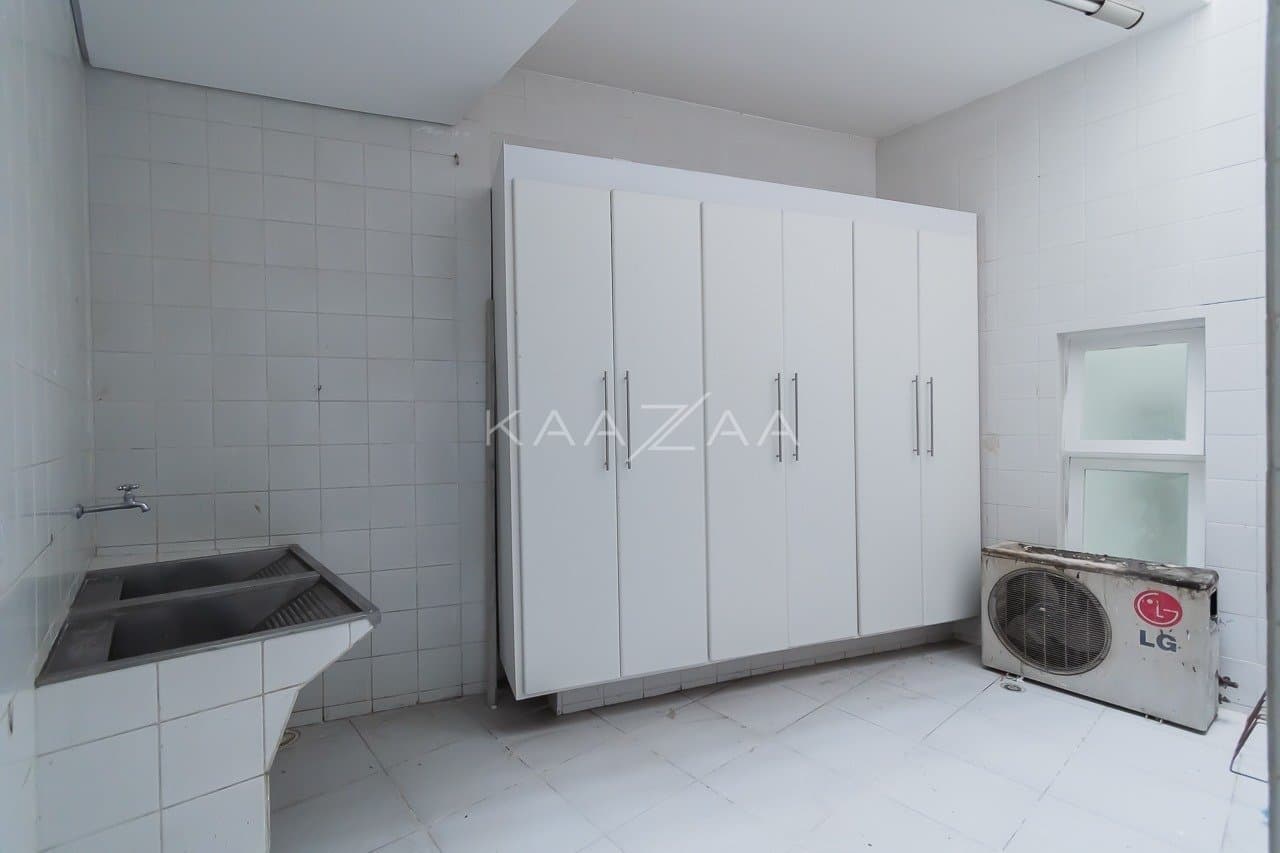 Ambientes leves e espaçosos, nesta casa de 480m² com 4 suítes no Jardim Paulista. - Foto 17