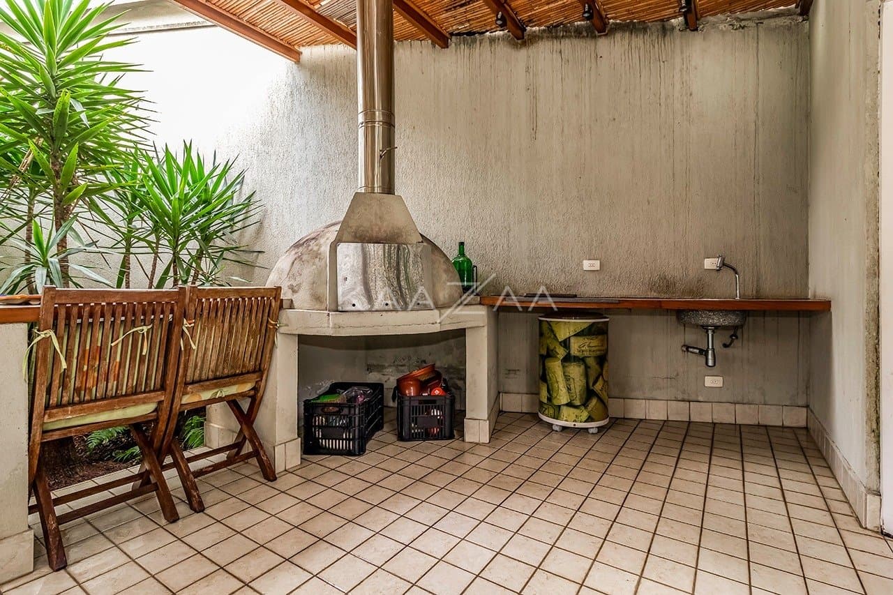 Uma casa rodeada de bom gosto, feita para renovar as energias. No Jardim Guedala. - Foto 6