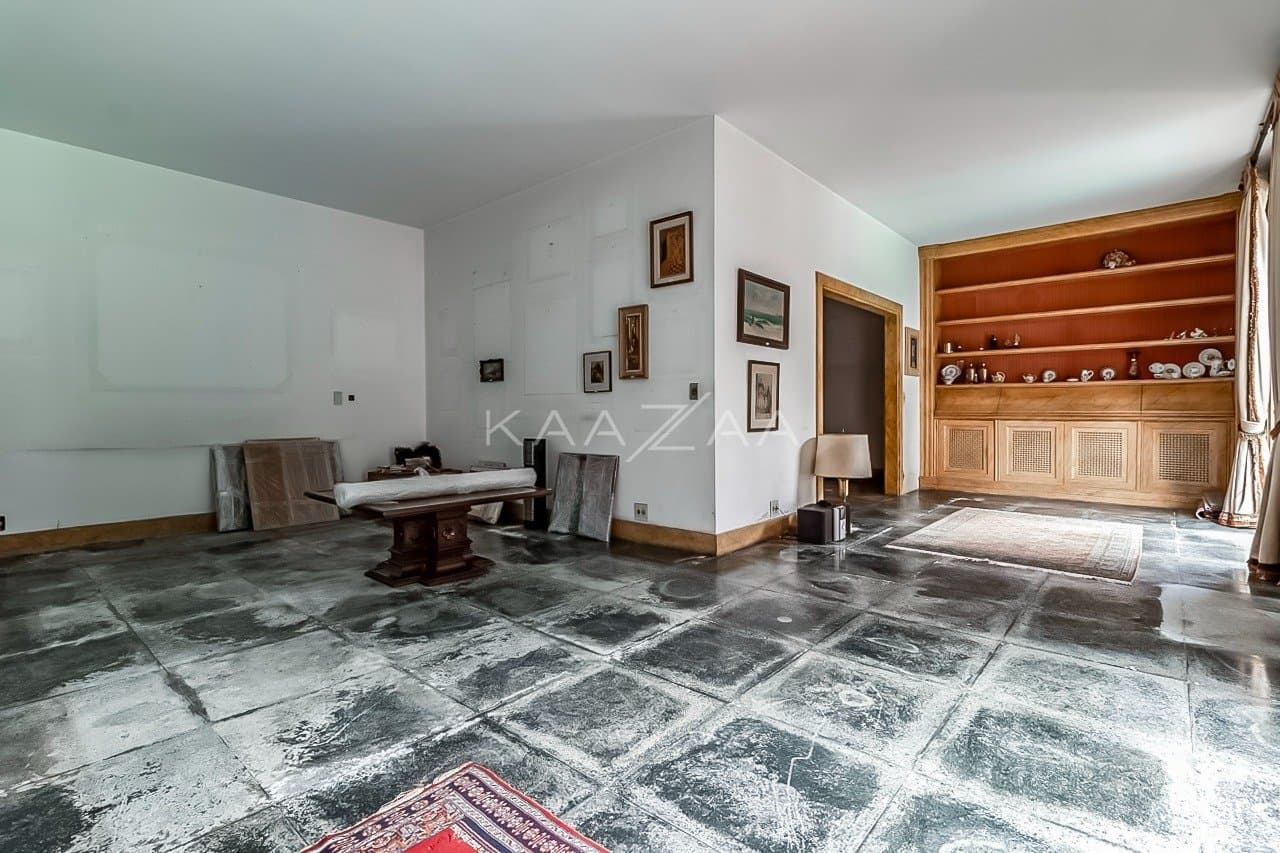Casa cheia de potencial para reforma, com 1600 m² de terreno e um jardim exuberante em Alto de Pinheiros. - Foto 29