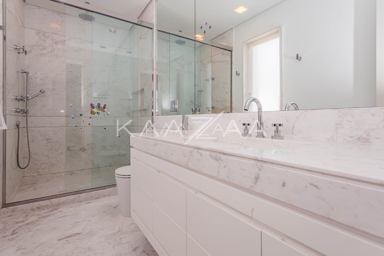 Design clean e acabamentos primorosos nesta casa na Cidade Jardim. - Foto 19