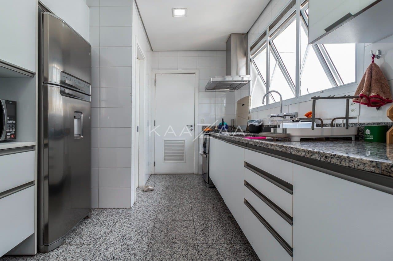 Rodeado de elegância, este apartamento em Moema tem localização cobiçada ao lado do Parque Ibirapuera. - Foto 31