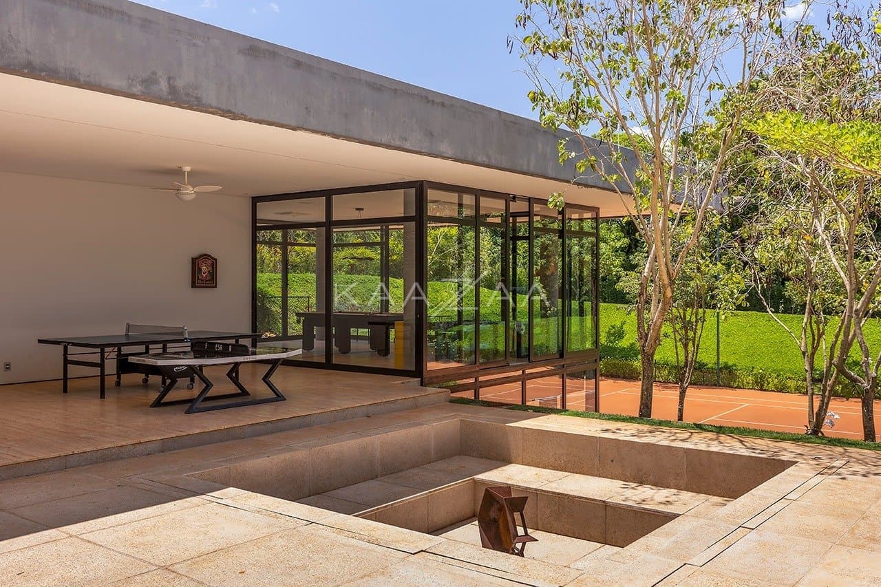 Projeto moderno, arrojado e com muita qualidade nos materiais. Casa na Quinta da Baroneza. - Foto 37