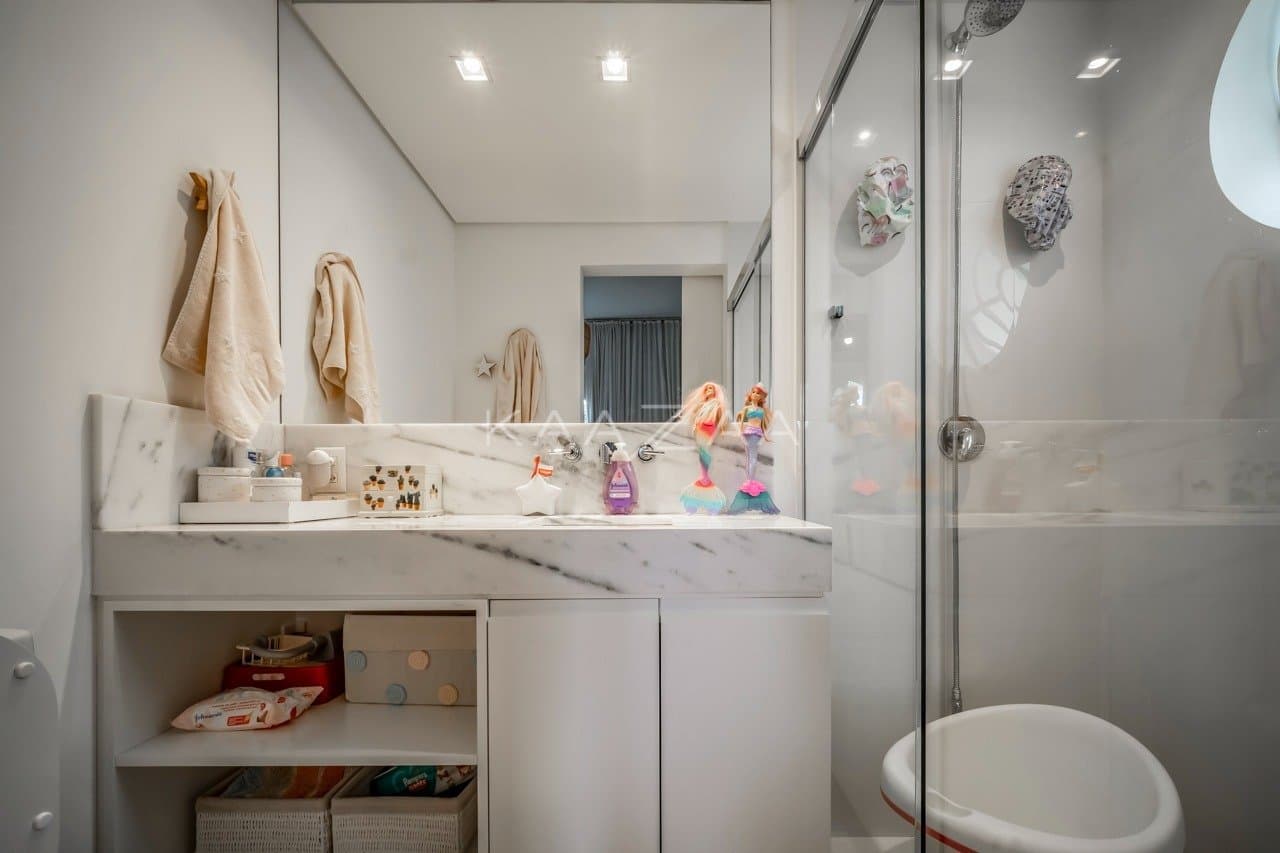 No Itaim Bibi, um apartamento lindíssimo com reforma de Marina Linhares e vista para o Parque do Povo - Foto 21