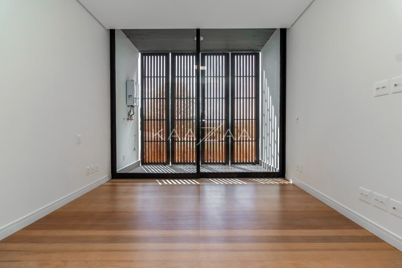 Casa em elegante diálogo com a natureza na Baroneza - Foto 35