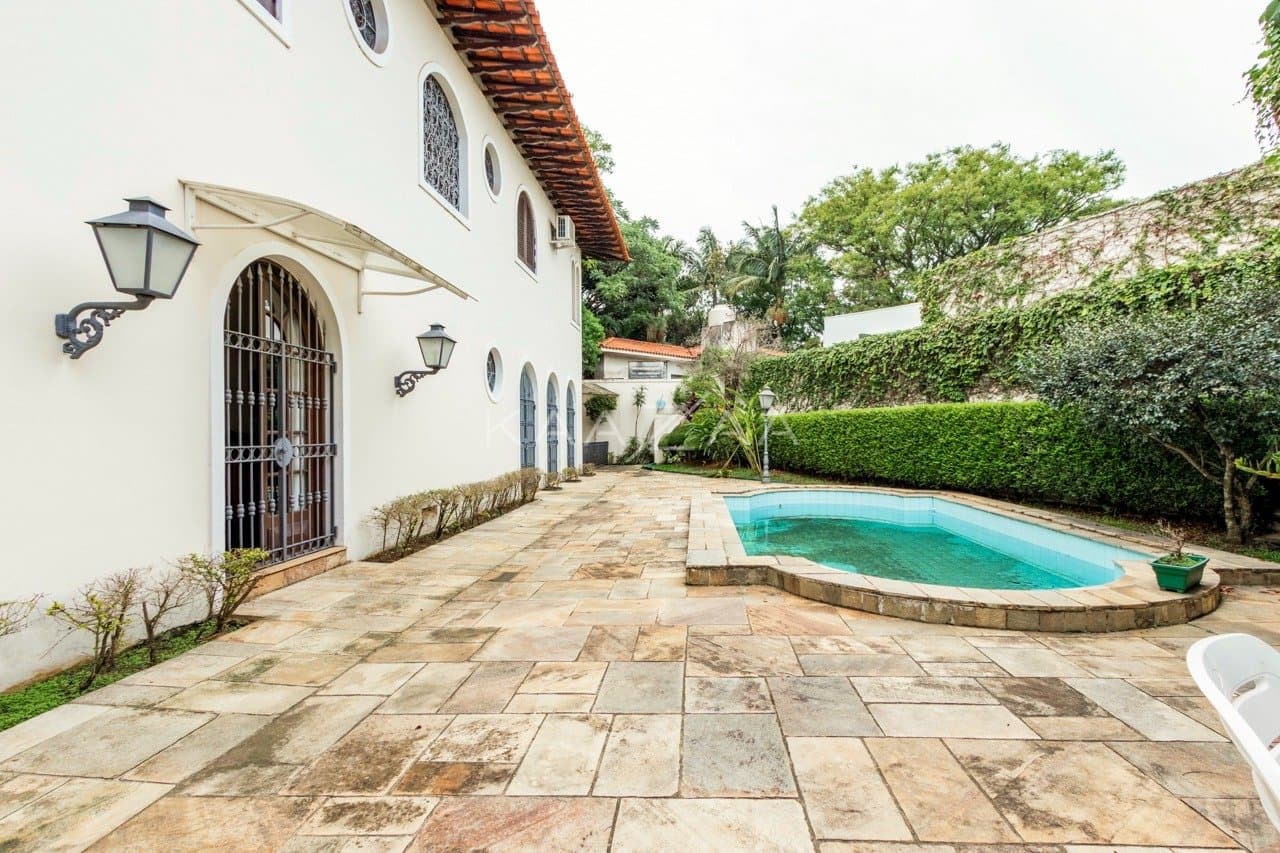 Casa em Alto de Pinheiros - Foto 1