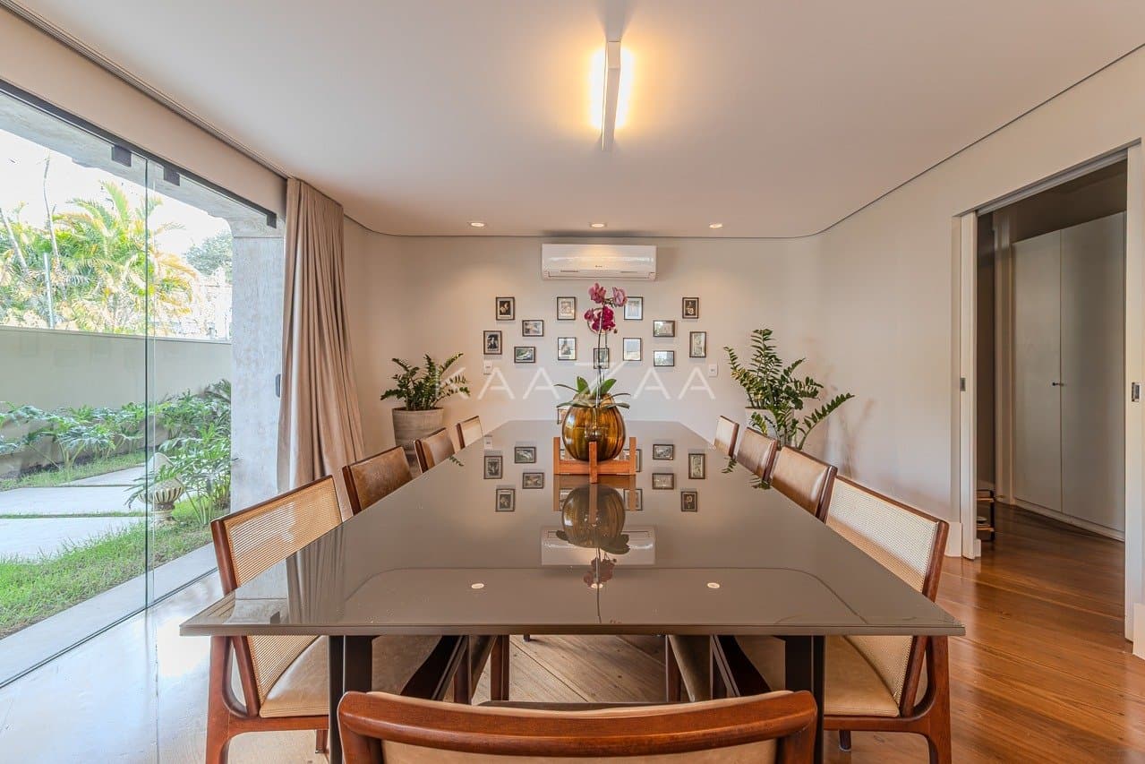 Casa completa em lazer, amplitude e privacidade, com 5 suítes. Em ótima localização na Cidade Jardim. - Foto 41