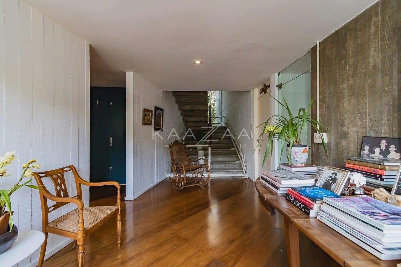 Casa espaçosa com 555 m² de bem-estar em Alto de Pinheiros, perfeita para receber. - Foto 26