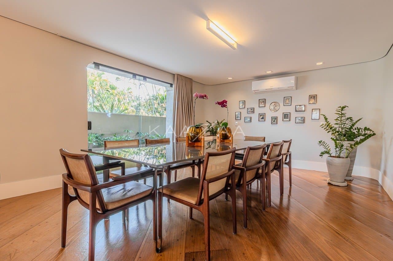 Casa completa em lazer, amplitude e privacidade, com 5 suítes. Em ótima localização na Cidade Jardim. - Foto 40
