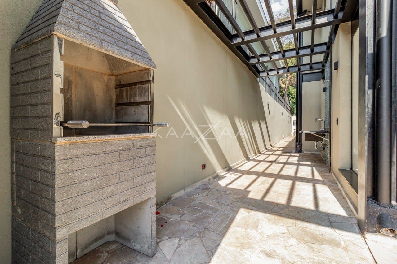 Casa contemporânea com jardim e elevador, no Jardim Paulista. - Foto 5